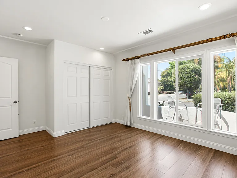 720 S 3rd Ave — Photo 24