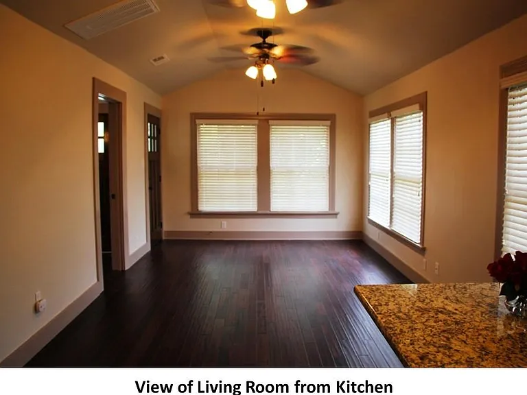 1606 Holly St — Photo 14