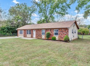 8205 Broken Arrow Dr, Knoxville, TN 37923