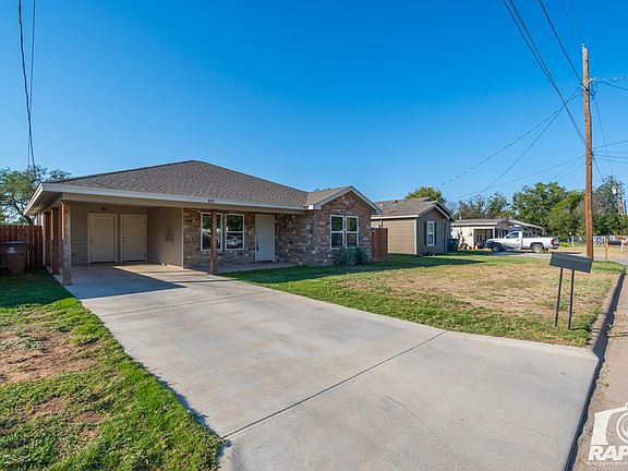 3rd image of 809 W Avenue Z