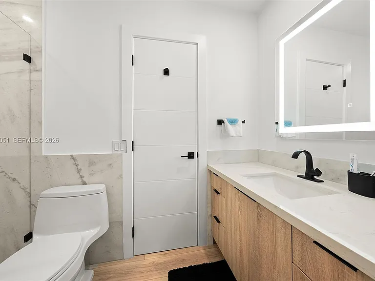 424 Alamanda Dr — Photo 45