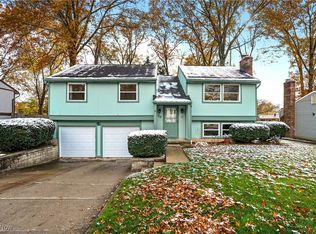 63 Oakhurst Dr, Munroe Falls, OH 44262