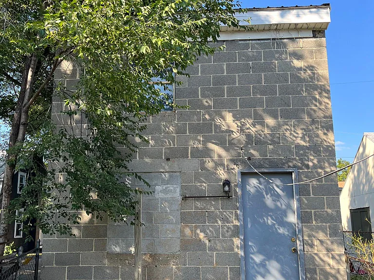 45 E North St — Photo 27