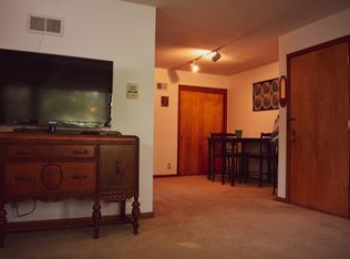 Dean Apartments, Lincoln, NE 68508