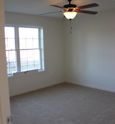 3rd image of 1464 Taylor Grove Ln
