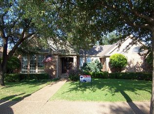 7412 Summitview Dr, Irving, TX 75063