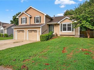 1602 Opal Rd, Kearney, MO 64060