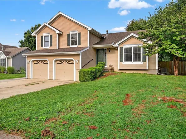 1602 Opal Rd, Kearney, MO 64060