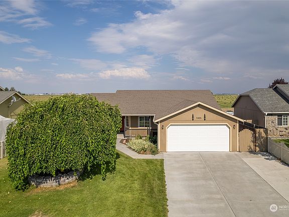 2nd image of 1435 S Husky Drive