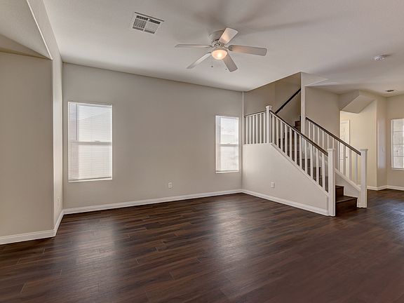 2nd image of 923 Sunny Acres Ave