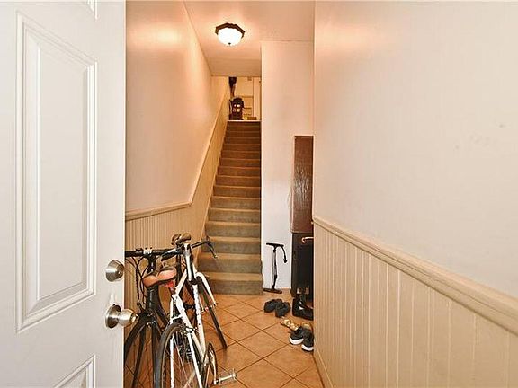 Main Entrance & mudroom