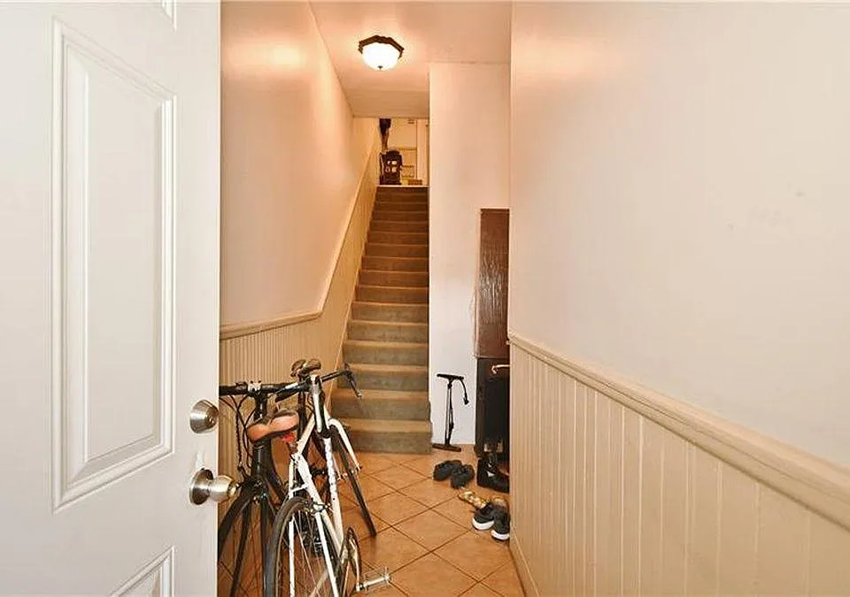 Main Entrance & mudroom