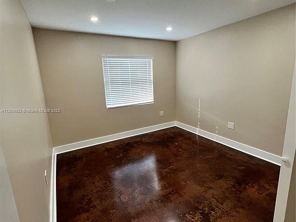 3rd image of 13181 NE 14th Ave