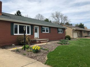 825 Furbee Ave SW, North Canton, OH 44720