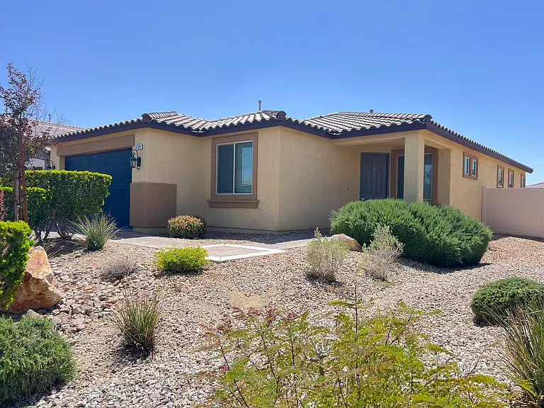 5729 Tideview St — Photo 3