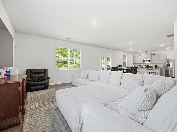 4th image of 5387 Coldstream Dr