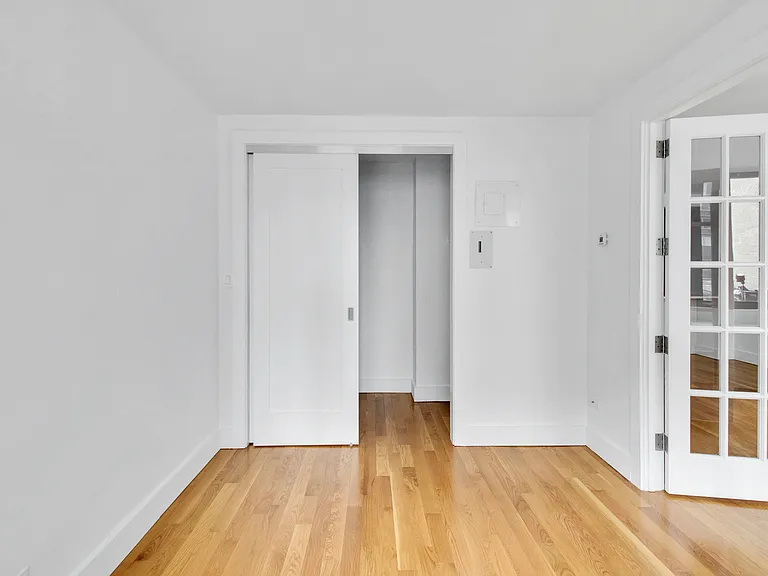 330 W 58th St #8G — Photo 6