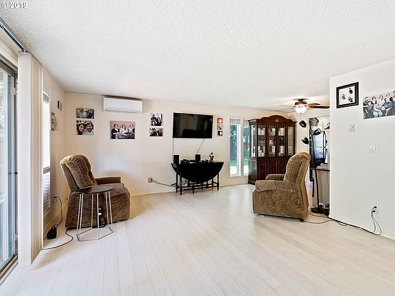 4th image of 13600 NE 18th St APT 16