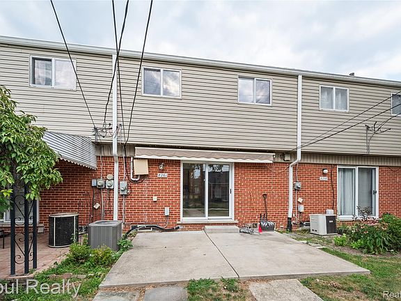 2nd image of 8261 Bristol St