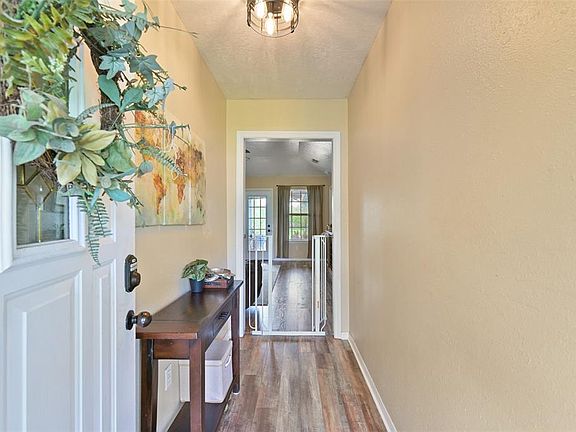 5th image of 16706 Bear Bayou Drive