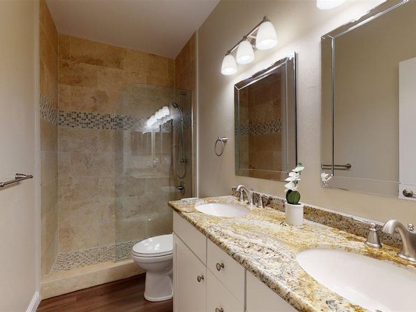 22 Polohina Ln APT 2