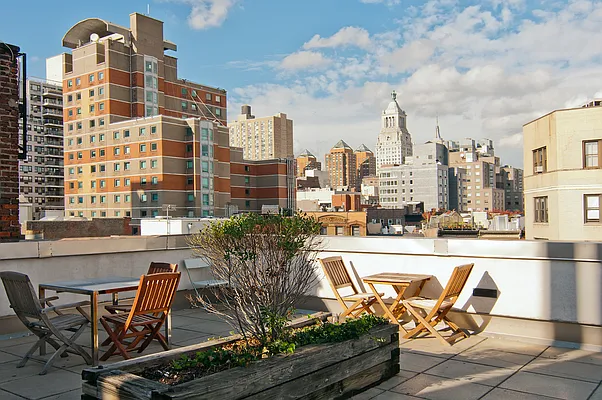 Rented by Compass | media 22