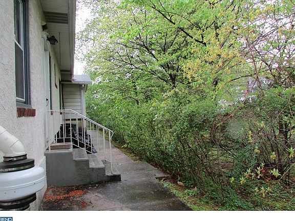 5th image of 303 E Glenolden Ave