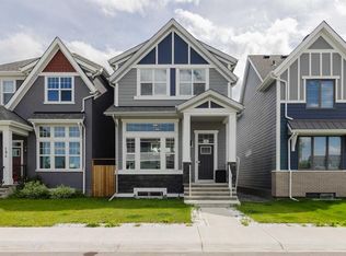 190 N Magnolia Sq SE, Calgary, AB T3M 2W5