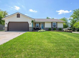 260 Haymarket Rd, Holland, MI 49423