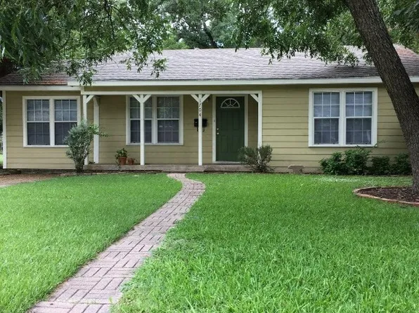 1704 Panhandle St, Denton, TX 76201