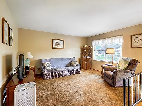 5th image of 649 Brookdale Dr