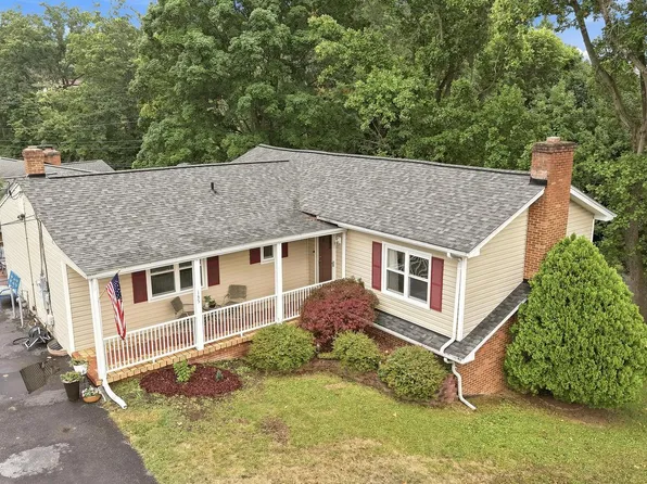 145 Wilkins Dr, Winchester, VA 22602
