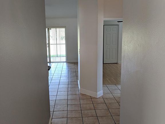 4th image of 514 Pine Lake View Dr