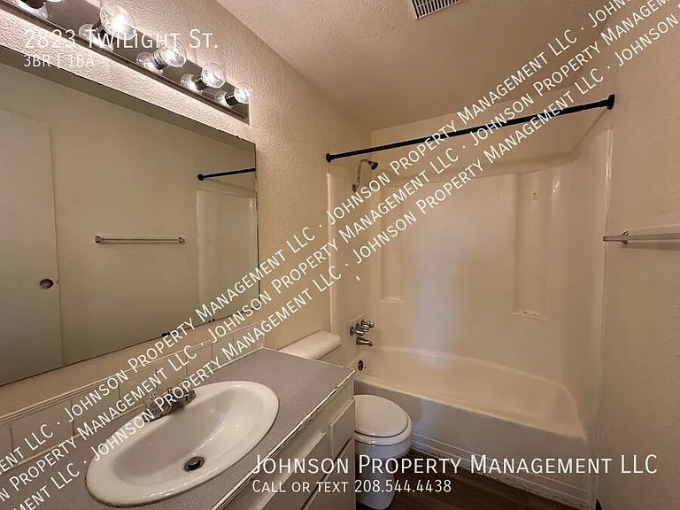 2823 Twilight St — Photo 11