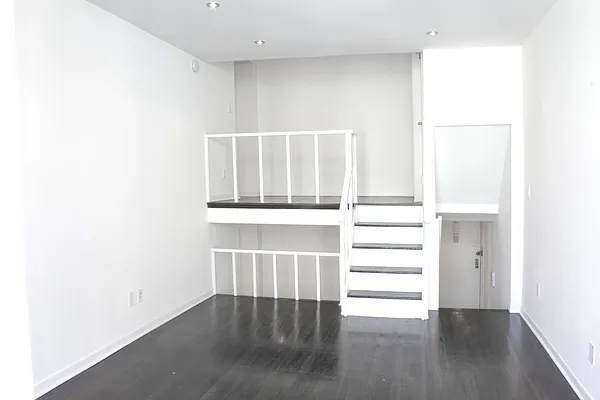 Rented by Mallory Management Corp | media 7