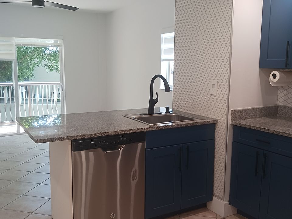 Kitchen/Grand room