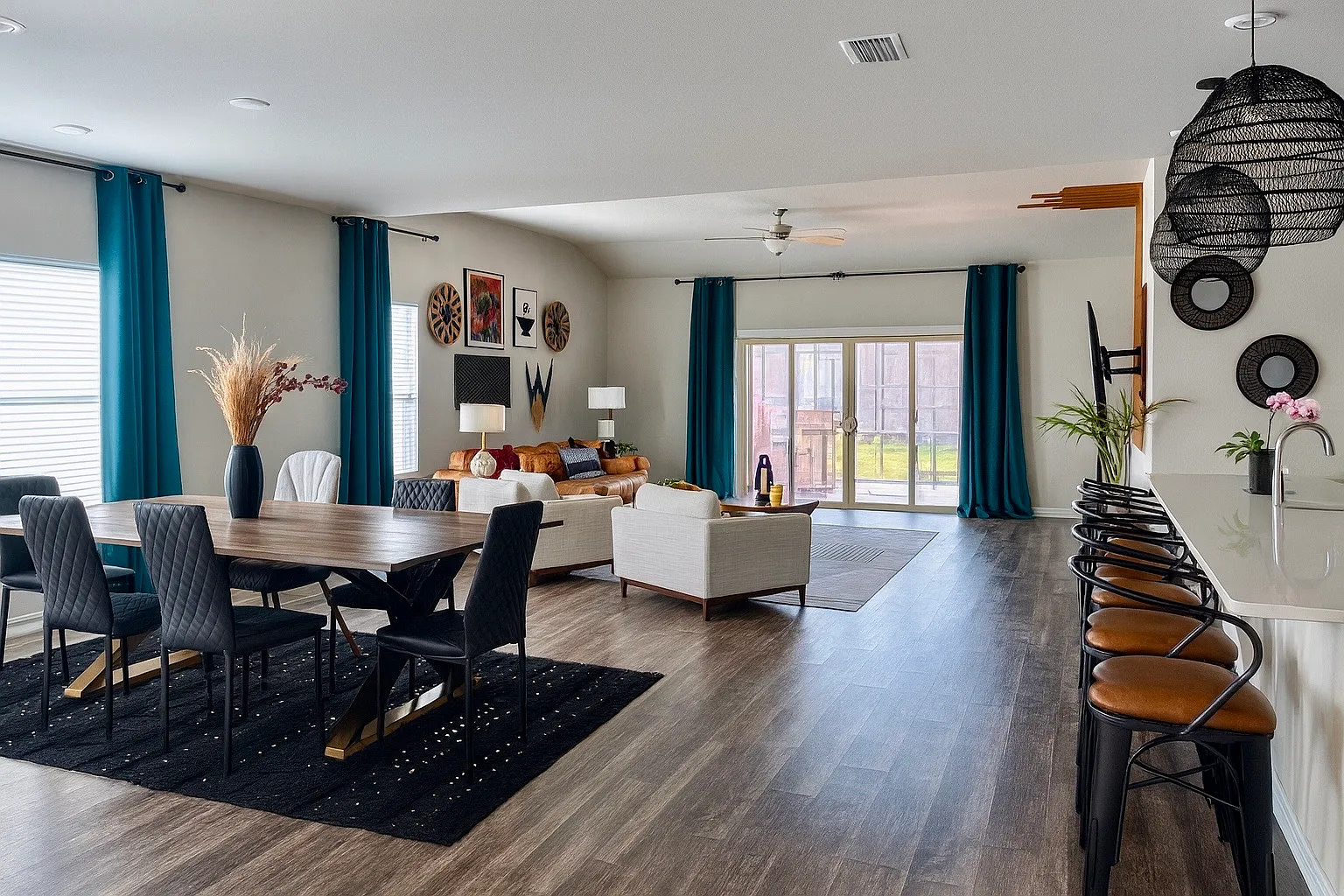 4 bed, 3.5 bath, 3100 sqft, $3,300 — Photo 4