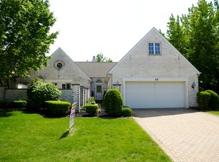 13 Glengarry Ln, Sugar Grove, IL 60554