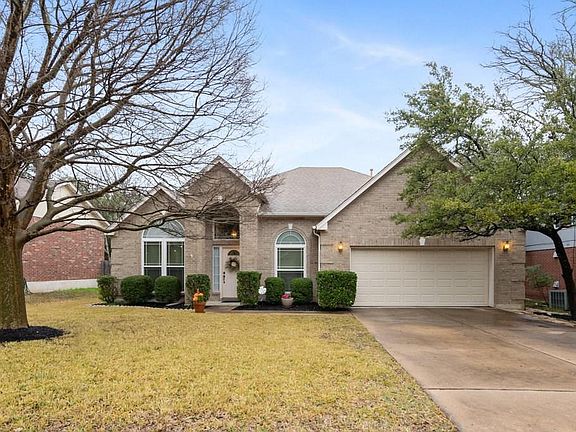 4th image of 1105 Sugarberry Dr
