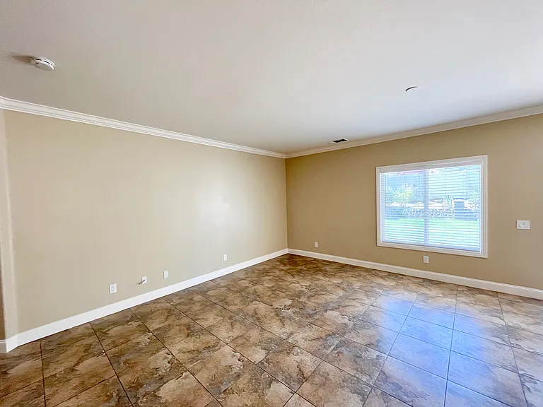 64250 Silver Star Ave — Photo 6