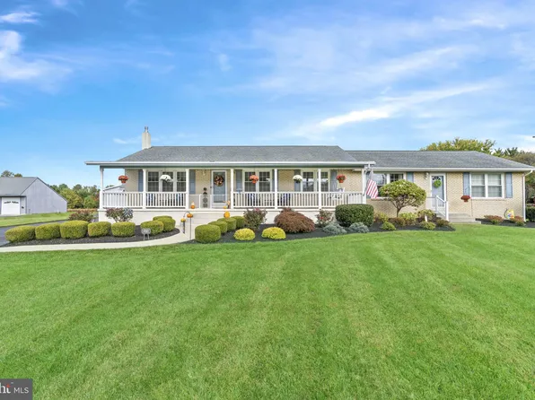 6 Marabou Dr, Newark, DE 19702