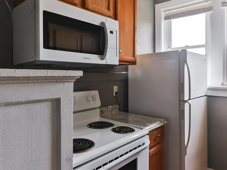 3860 Bamberger Ave — Photo 5