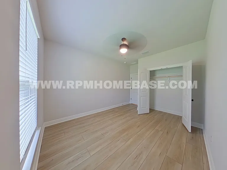 2700 Louise Dr — Photo 17