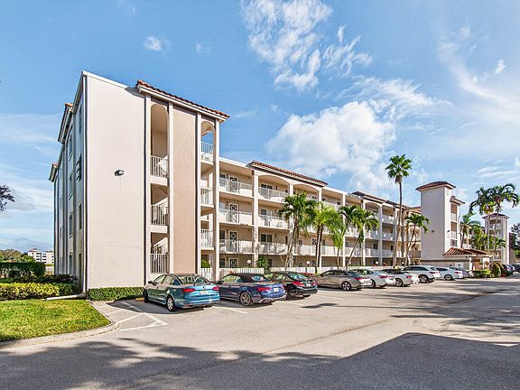 2nd image of 14096 Huntington Pointe Drive #404