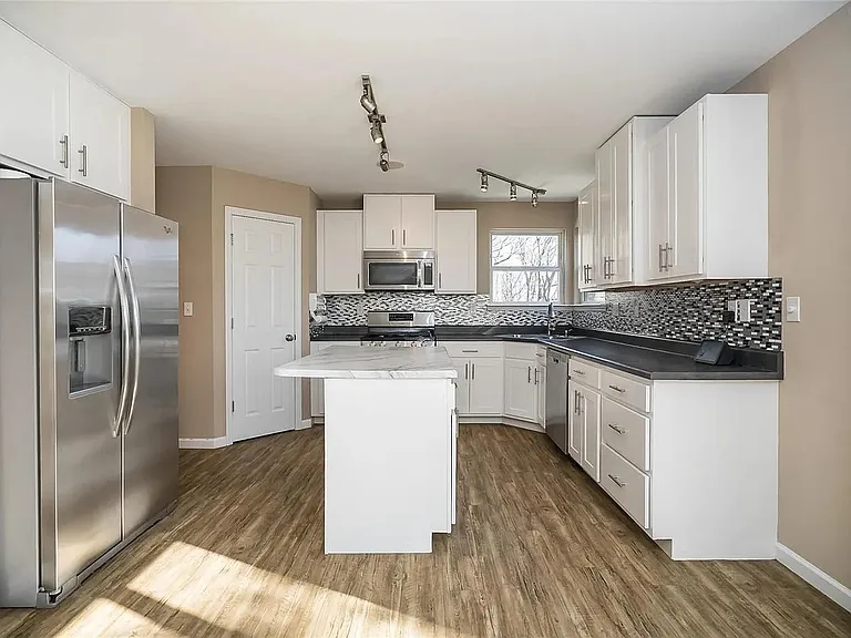 1304 Mason Grove Dr — Photo 18