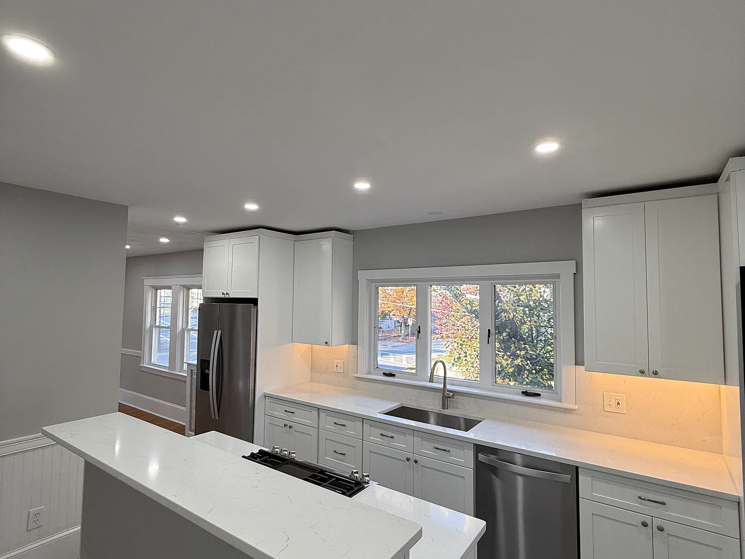 2 bed, 1376 sqft, $3,200 — Photo 2