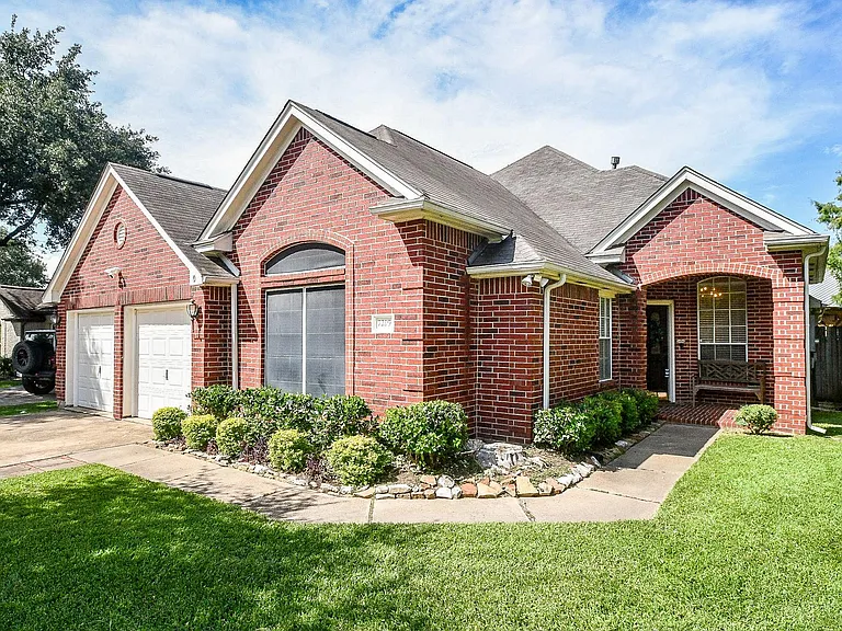 7219 Colony Bend Ln — Photo 2