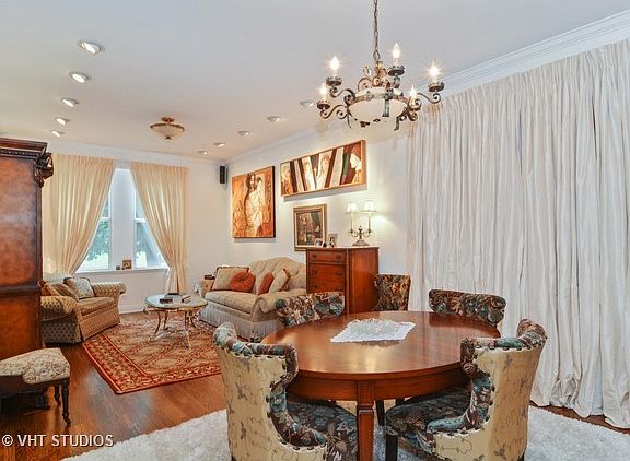 3rd image of 4026 N California Ave #1
