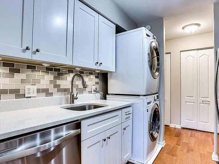 8399 Montgomery Run Rd #H — Photo 2