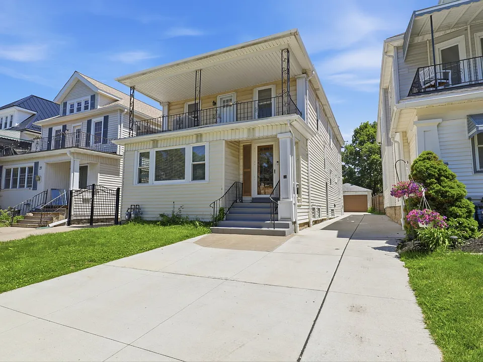 23 Norwalk Ave #2